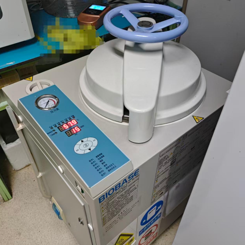 1楼立式压力蒸汽灭菌器